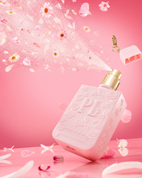Pink P.Louise bärbar nyckelring handdesinfektionsspray i signaturdoft