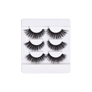 P.Louise X Mikayla - Walking in a Wispy Wonderland Lash Set - Volym 2