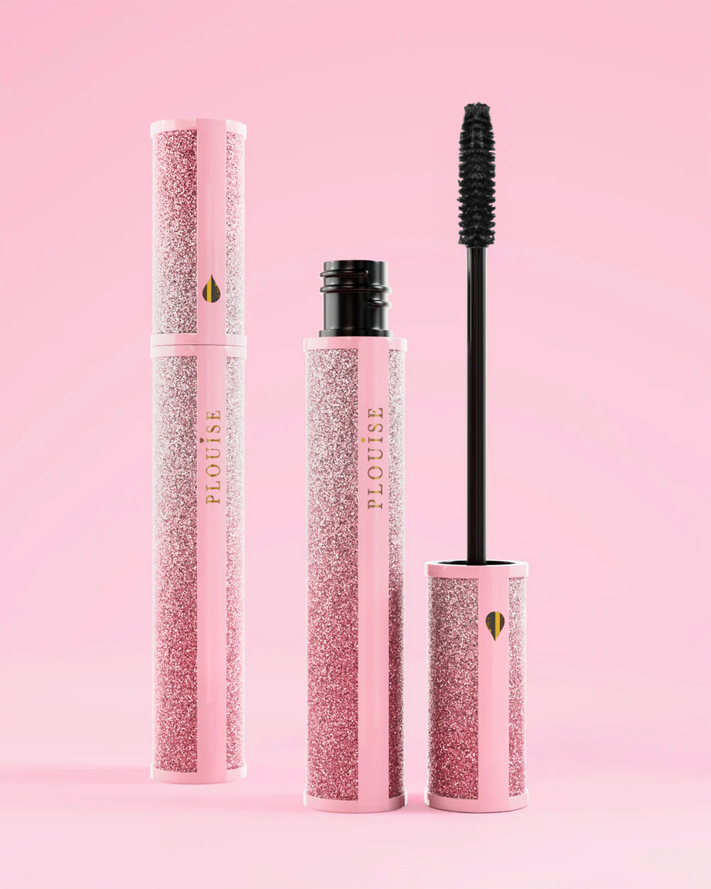 P.Louise Cry Baby Mascara med glittrigt hölje på en rosa bakgrund